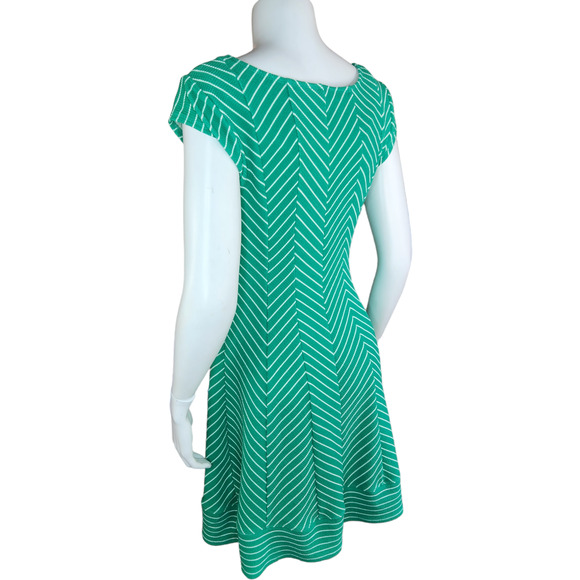 Robbie Bee Womens XS Green White Chevron Short Sleeve A-Line Midi Dress Spring - Picture 6 of 13